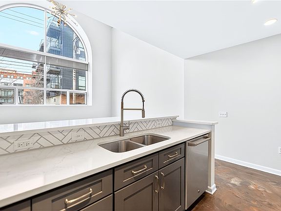 3rd image of 2434 Smallman St Unit 112