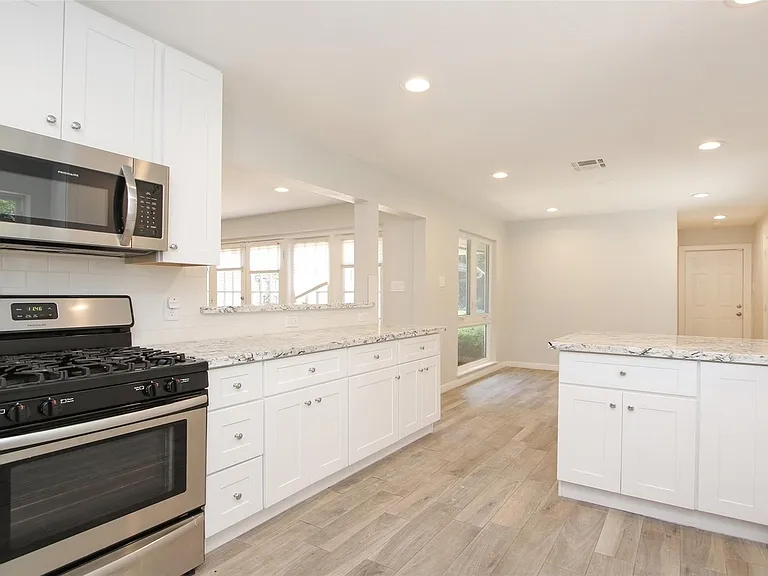 3603 Tartan Ln — Photo 8