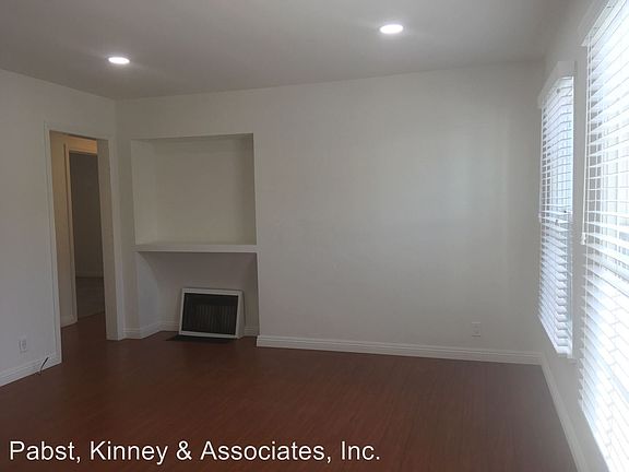 2nd image of 124 Bennett Ave #124