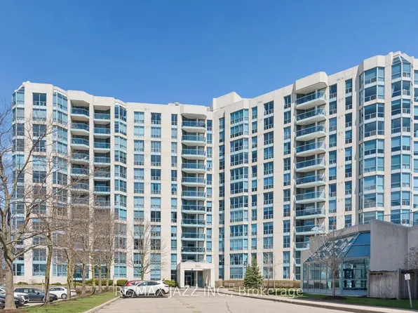 360 Watson St E #1112, Whitby, ON L1N 9G2