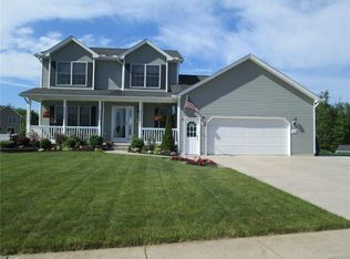 4633 Ridge Way, Hamburg, NY 14075