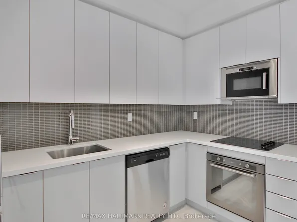 2916 Highway 7 Rd, Vaughan, ON