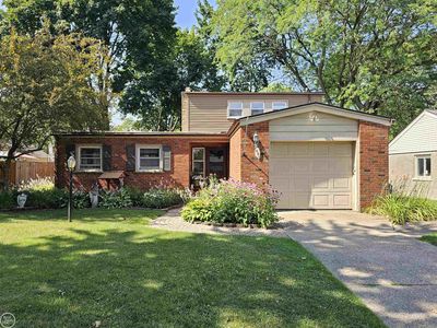 681 N Esplanade St, Mount Clemens, MI, 48043