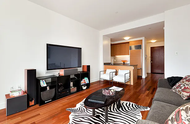 Rented by R&R Realty Partner, Inc. | media 39