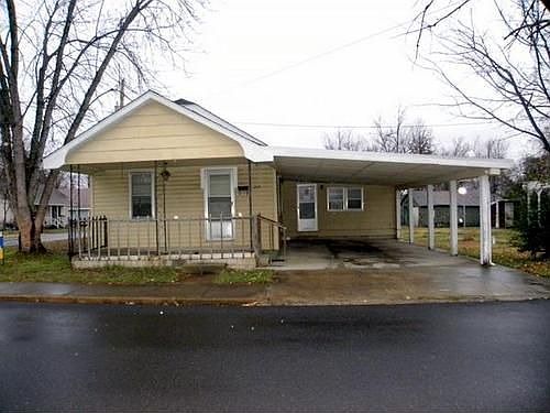 1st image of 204 W 8th St