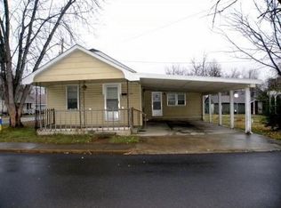 204 W 8th St, Benton, KY 42025