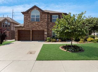964 Wellington Dr, Lewisville, TX 75067