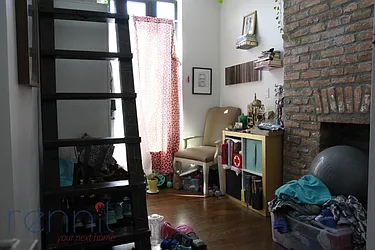 Rented by Rennit Inc.