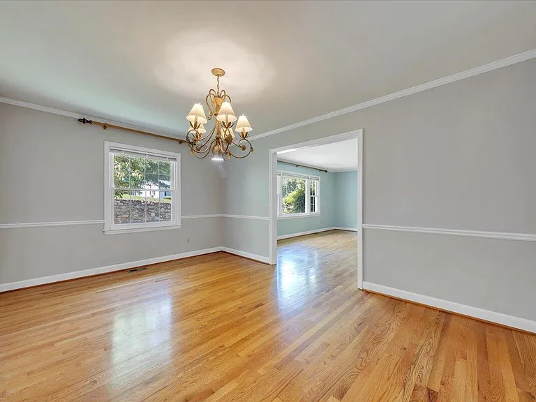 1814 Pelham Dr — Photo 8