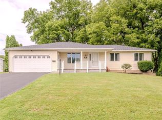 18 Barney Ln, Rochester, NY 14606