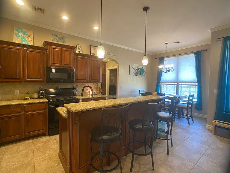 1401 Limestone Way — Photo 10