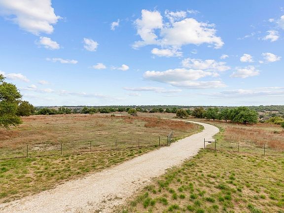 3rd image of 572 Hartmann Ranch Way