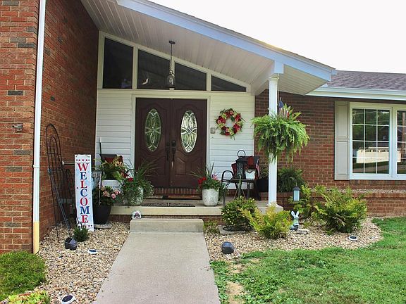 5th image of 55 Ladonna Ave