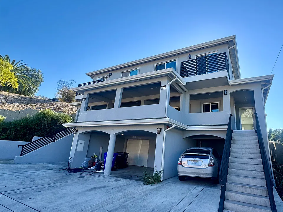 2060 Miramonte Ave #2060