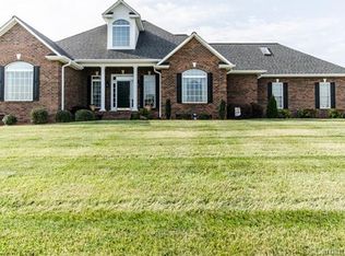 2887 Wheatfield Ct, Lincolnton, NC 28092