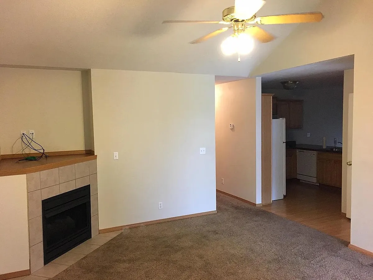 Building Photo - 3856 S Timbercreek Ave