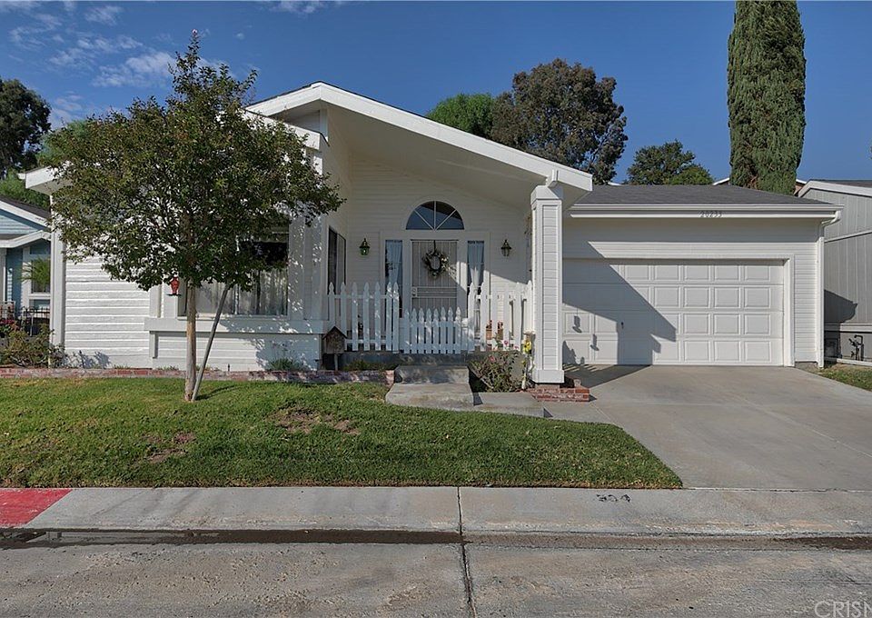 1st image of 20233 Edgewater Dr