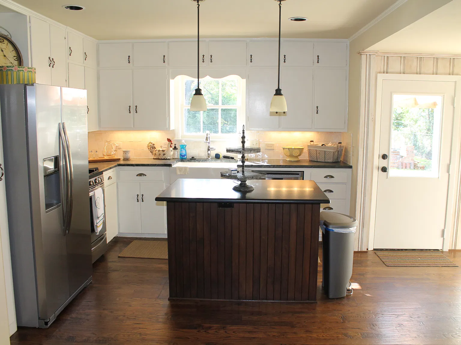 2 bed, 1001 sqft, $2,150 — Photo 3