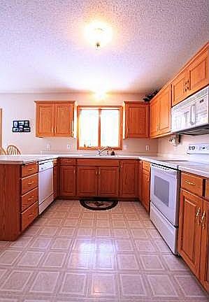 4th image of 26414 County Road 139 St