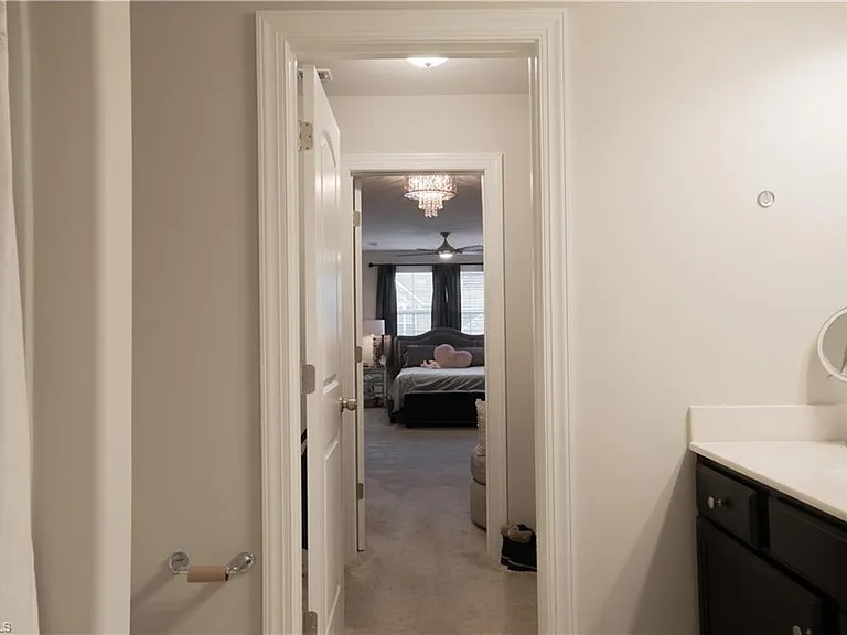 2941 York Place Dr — Photo 8