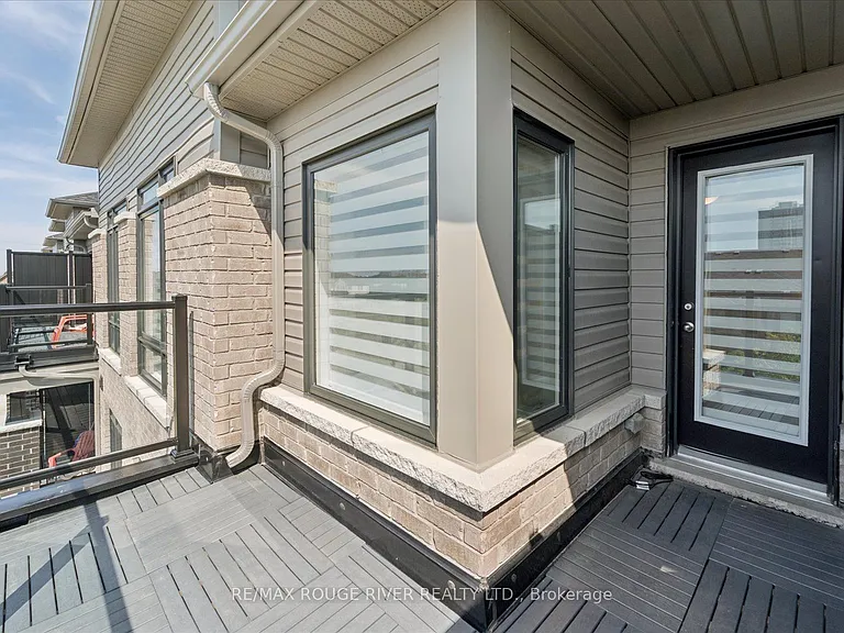 6 Esquire Way — Photo 27