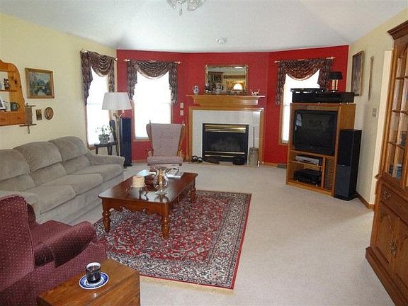 2nd image of 1016 Satinwood Ct