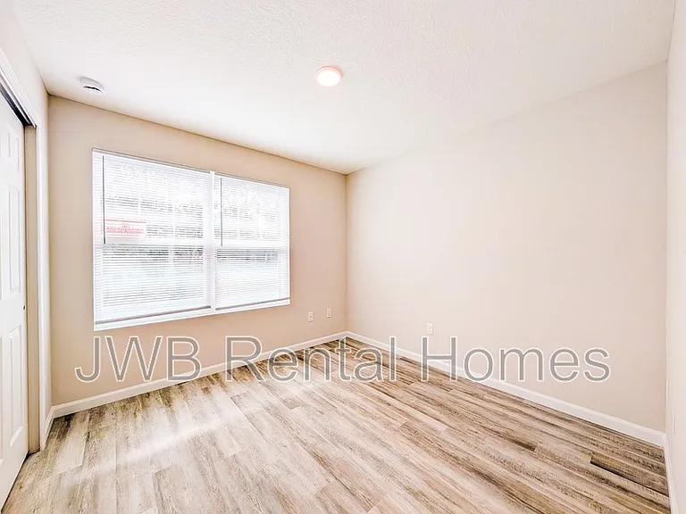 5447 Wabash Blvd — Photo 11