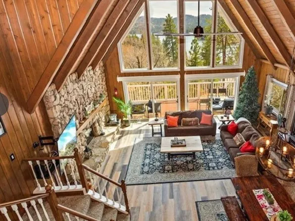 27571 N Bay Rd, Lake Arrowhead, CA 92352