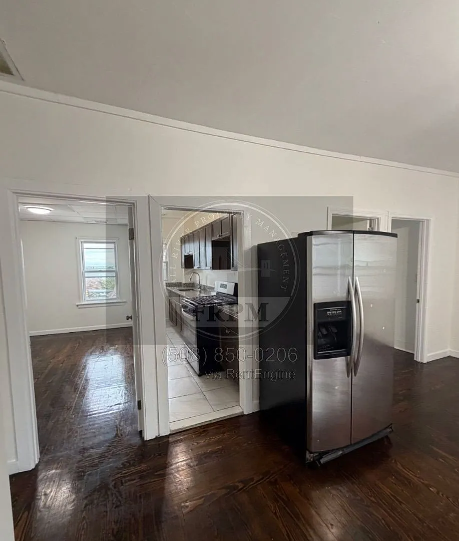2 bed, 1.0 bath, $1,700 — Photo 4