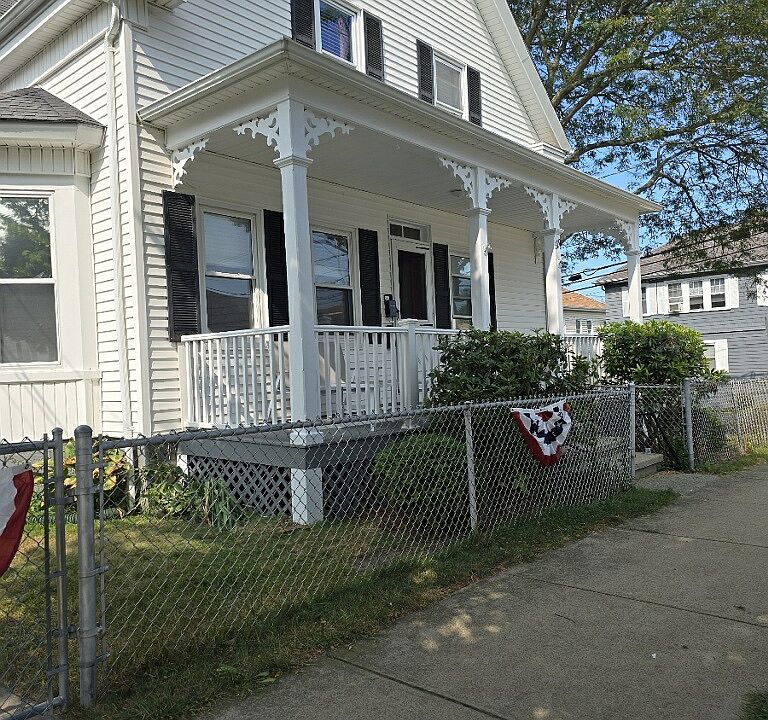1st image of 615 Wood St #1