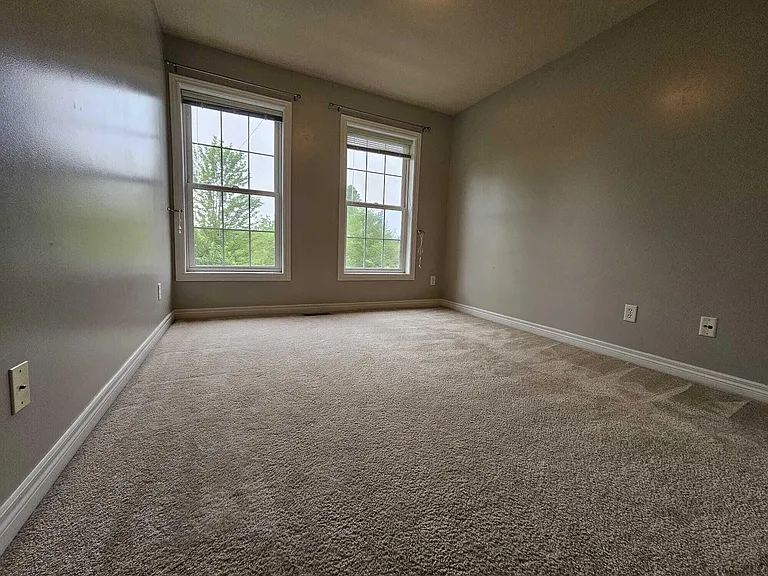 3376 Endsleigh Ln — Photo 8