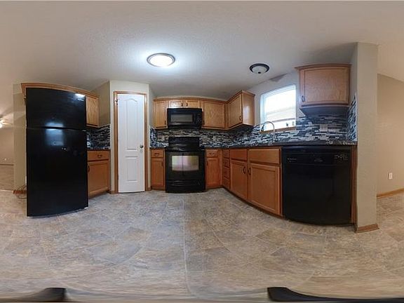 4th image of 1625 NW Jordan Ct