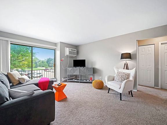 4th image of 148 Gladstone Dr APT 154-101