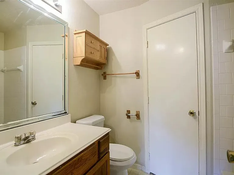 8311 Berkely Ct — Photo 13