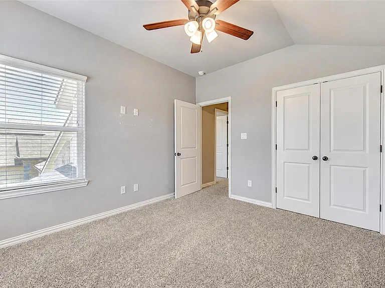 6205 Daytona Dr — Photo 22