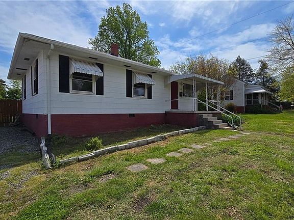 5th image of 2506 Campbell St
