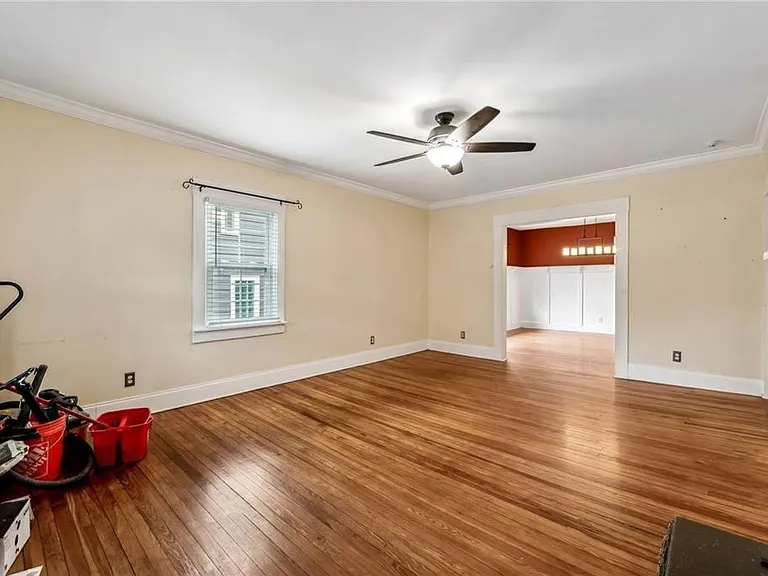 976 Hall Pl NW — Photo 4