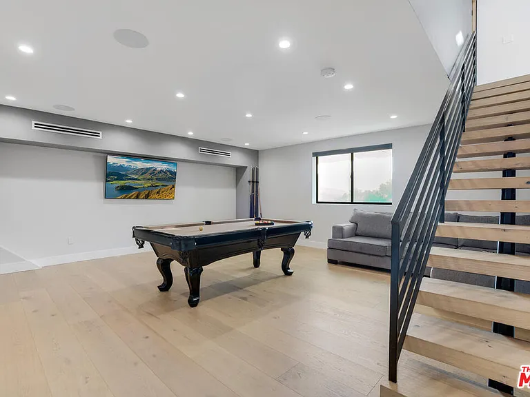 2515 Thames St — Photo 9