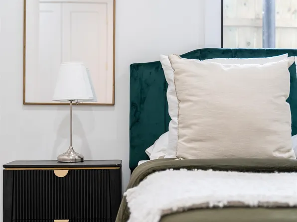 100 Webster Avenue image 27 of 42