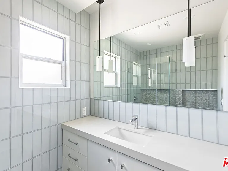 4060 Tilden Ave — Photo 20