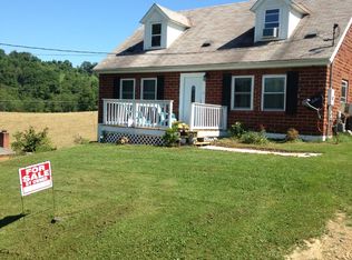 33 Dyer St, Philippi, WV 26416