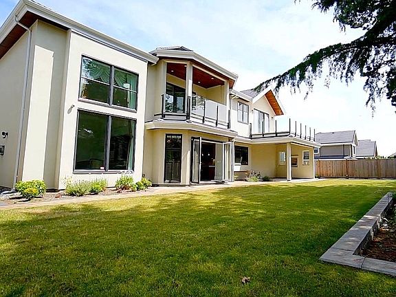 2nd image of 6700 Maple Rd