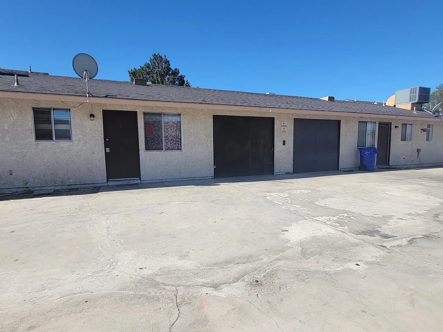 13521 Navajo Rd — Photo 1