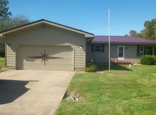 10723 Veach Dr, Middlebury, IN 46540