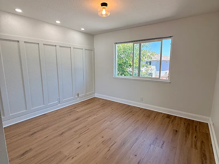 1265 Bouret Dr #4 — Photo 22