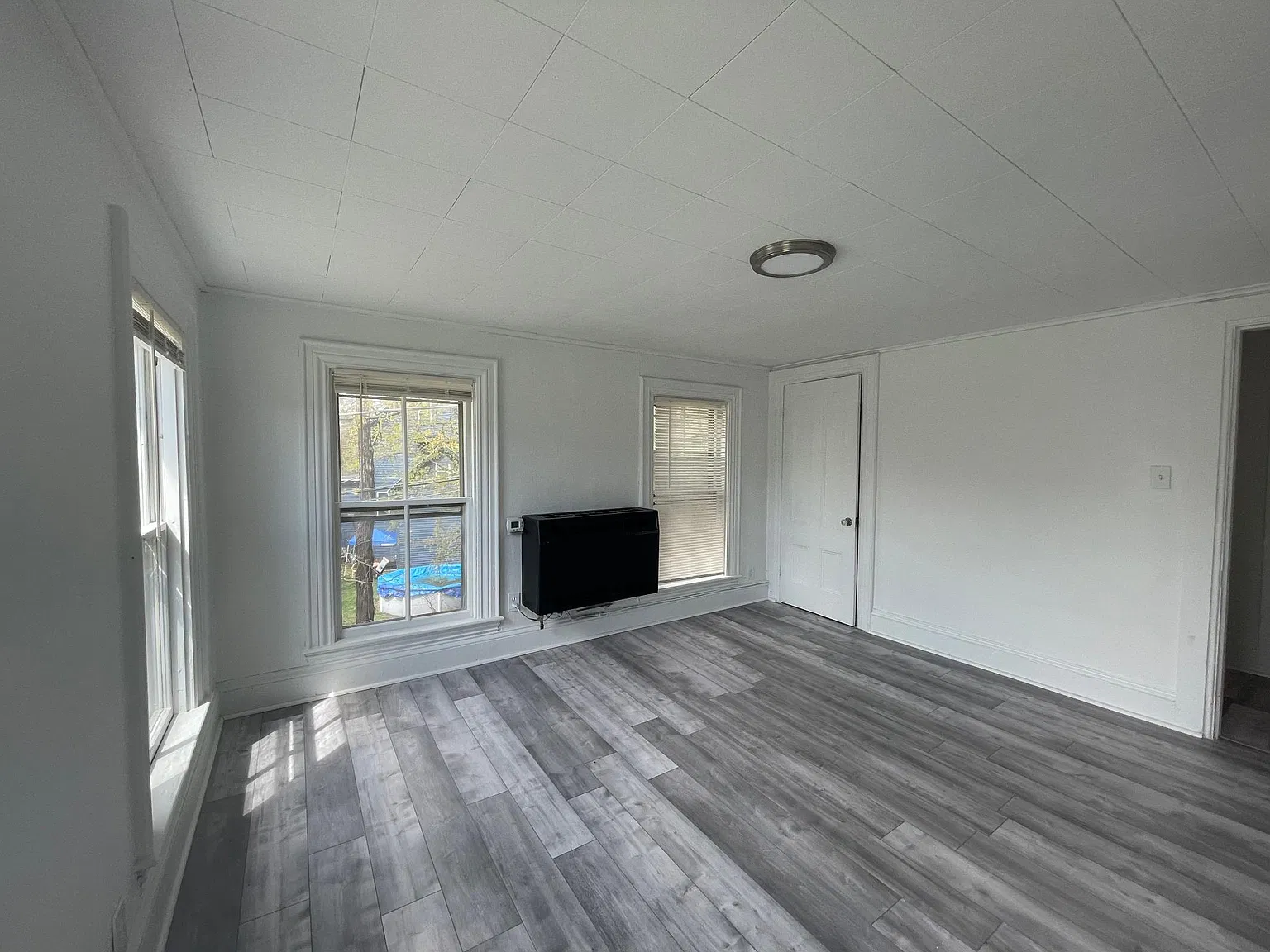 1 bed, 500 sqft, $1,350 — Photo 3
