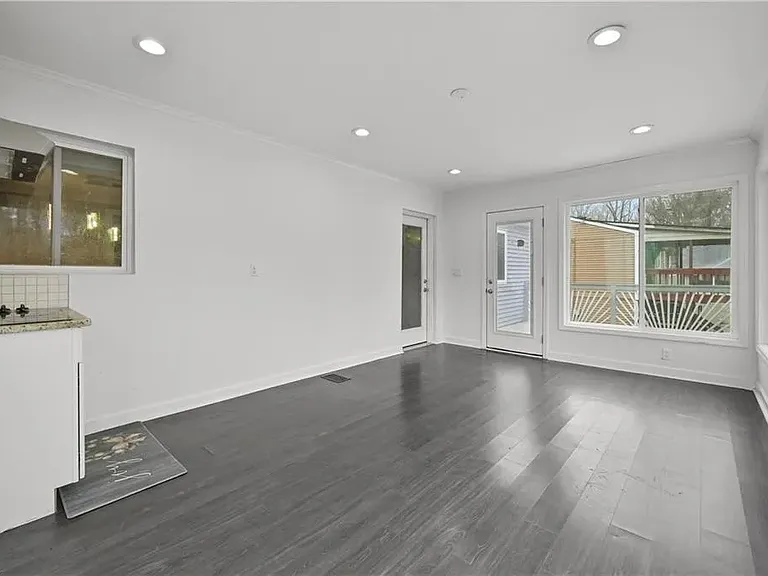 4608 Rosemear Ct — Photo 11