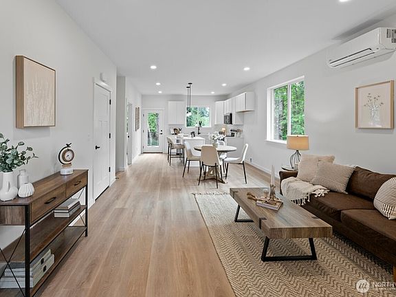 4th image of 4120 Meridian Avenue N