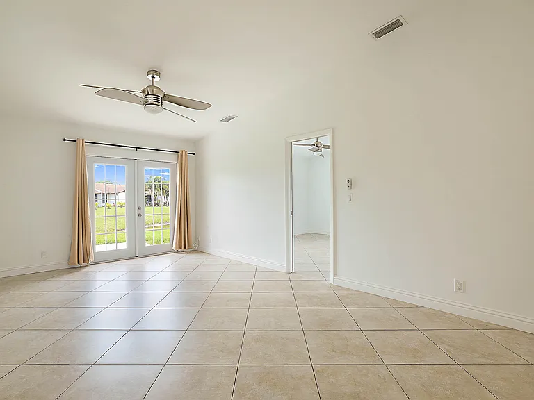 5241 Breadfruit Cir — Photo 8