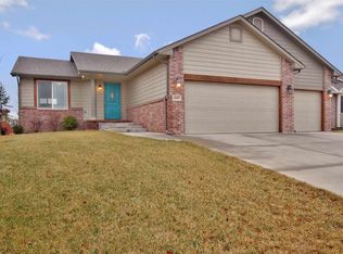 10907 W Hollywood St, Wichita, KS 67215